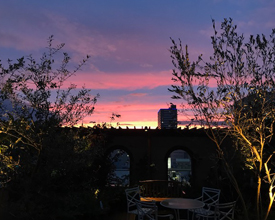 屋上テラス夕映え